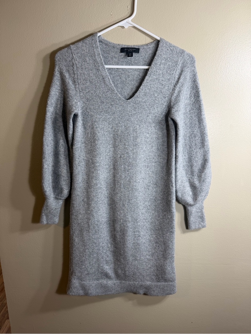 Ann Taylor Petite XXSP Gray Wool Blend Sweater Dress V-Neck Puff Sleeve Cozy